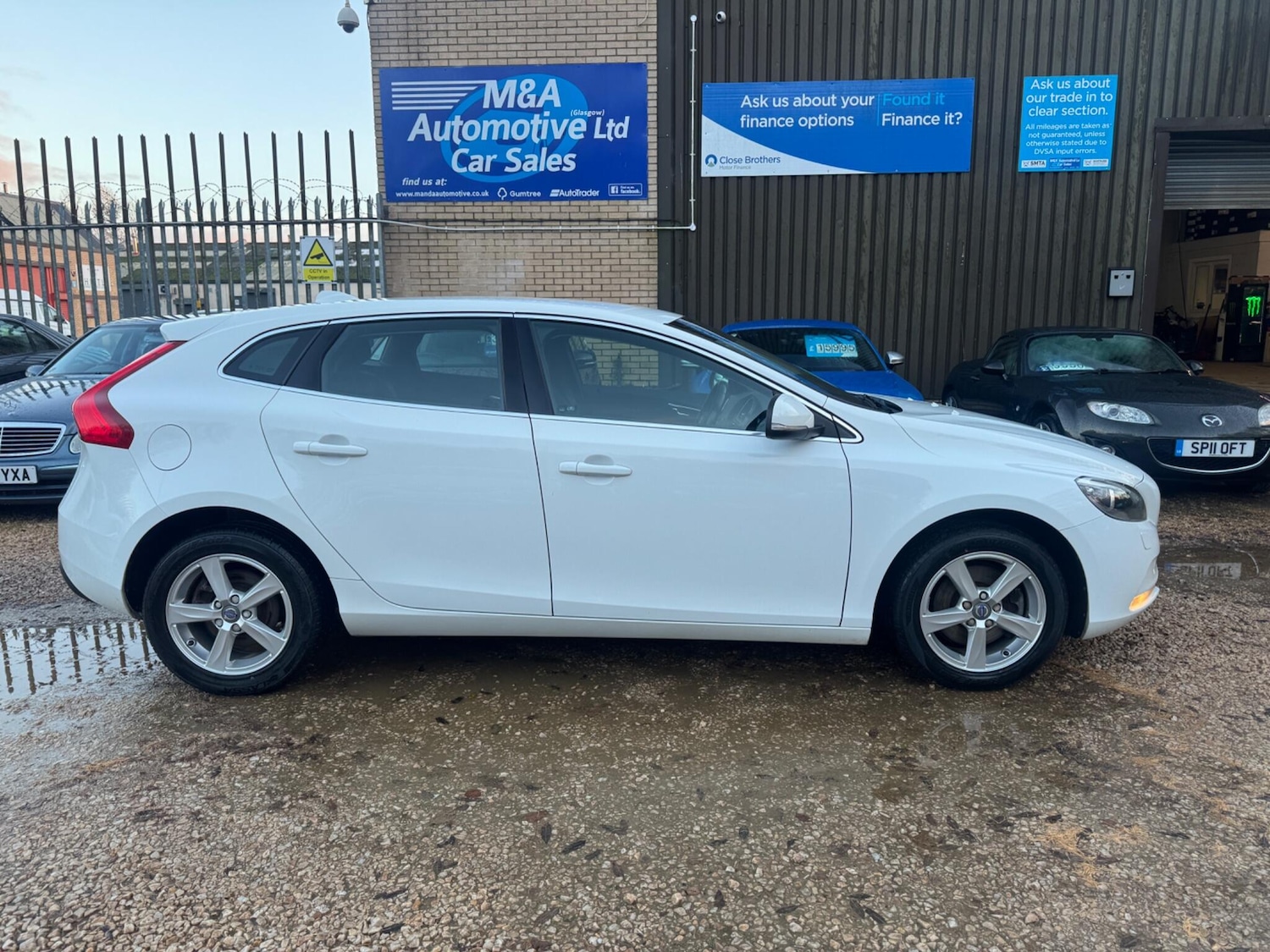 Used Volvo V40 2016 for sale - 76584424: Photo 4