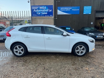 Used Volvo V40 2016 for sale - 76584424: Photo