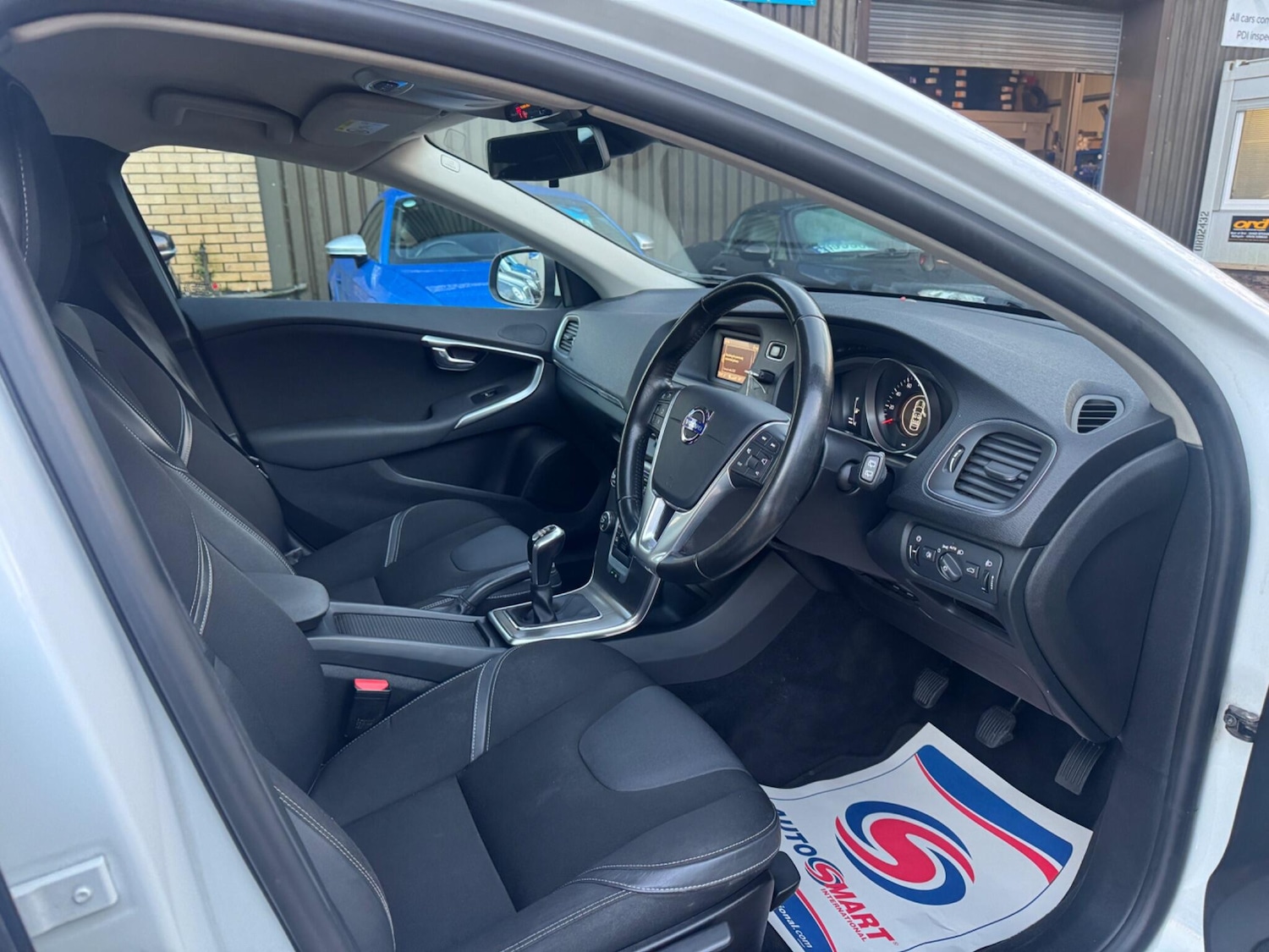 Used Volvo V40 2016 for sale - 76584424: Photo 9