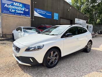 Used Volvo V40 2014 for sale - 79303372: Photo