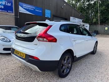 Used Volvo V40 2014 for sale - 79303372: Photo