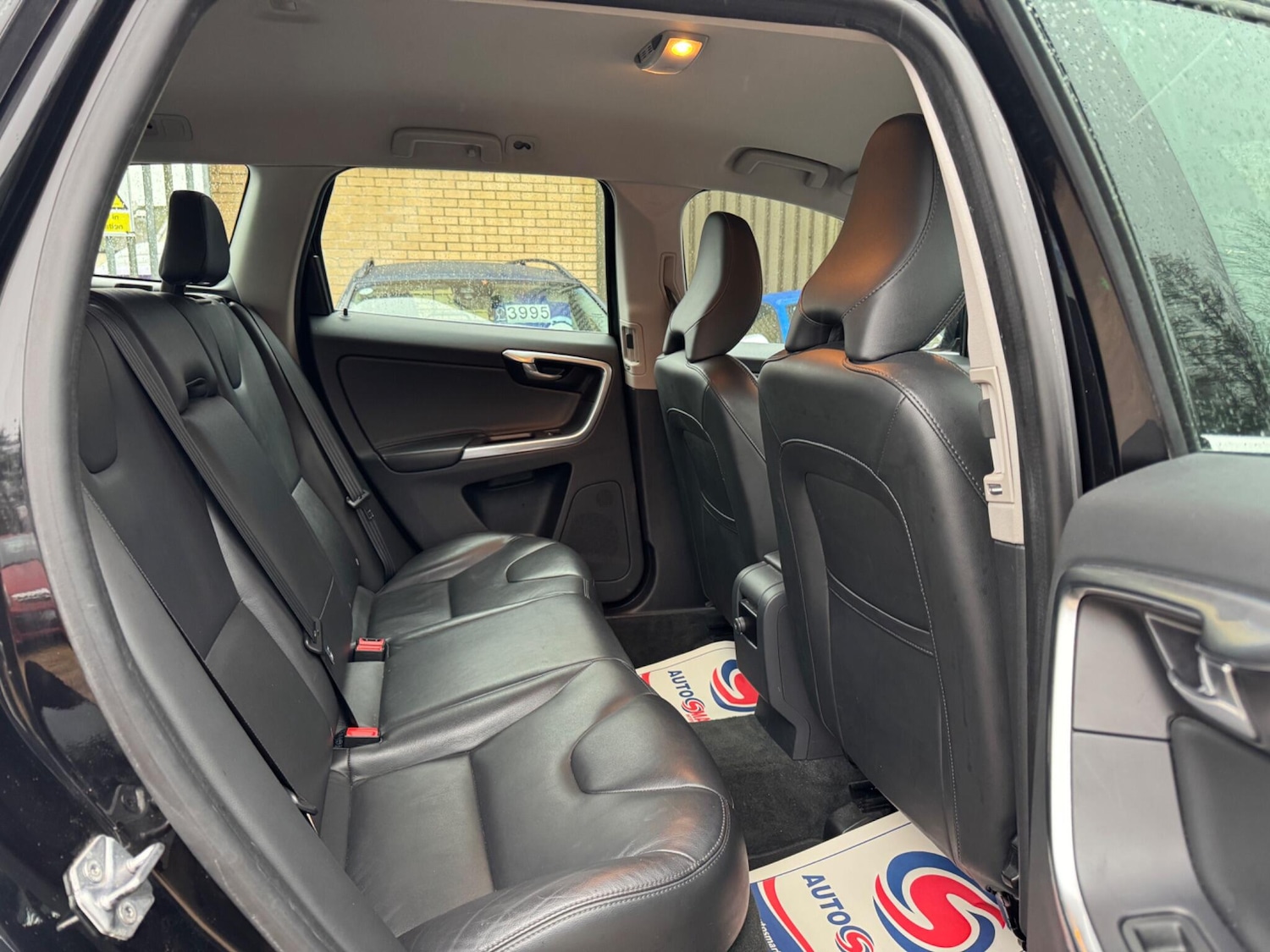 Used Volvo XC60 2017 for sale - 76619833: Photo 17