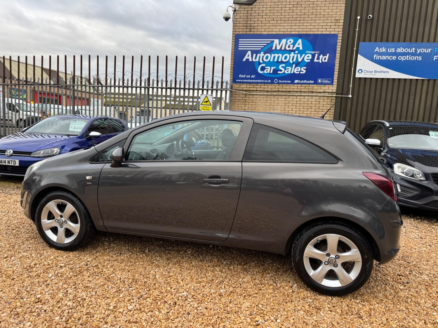 Used Vauxhall Corsa 2014 for sale - 77939883: Photo 5