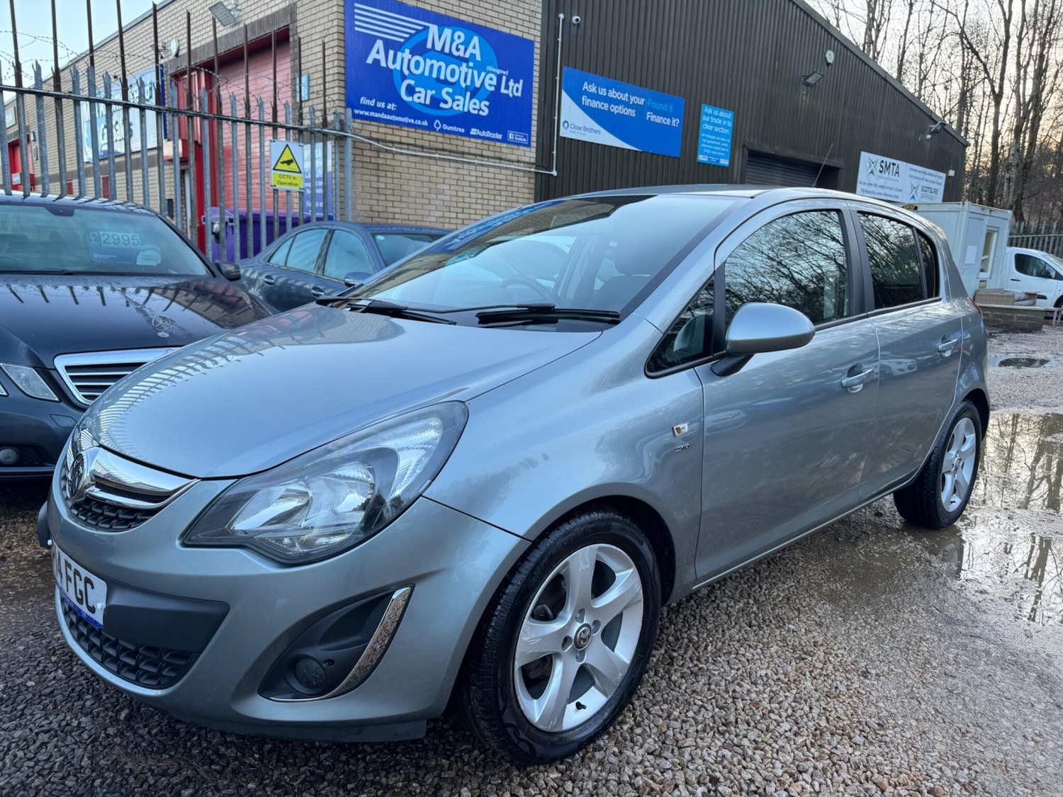 Used Vauxhall Corsa 2014 for sale - 76801567: Photo 2