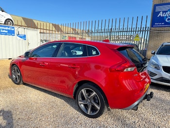 Used Volvo V40 2016 for sale - 78375177: Photo