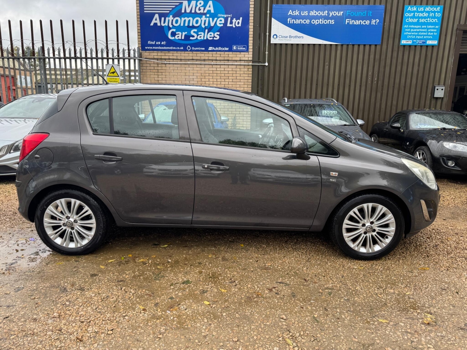 Used Vauxhall Corsa 2013 for sale - 76227286: Photo 3