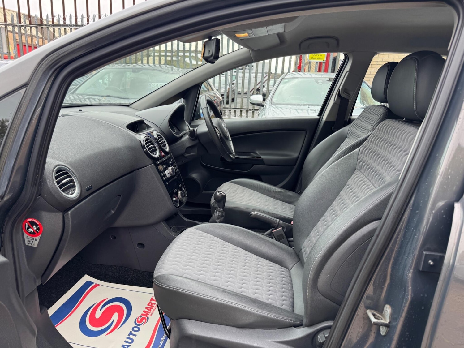 Used Vauxhall Corsa 2013 for sale - 76227286: Photo 7