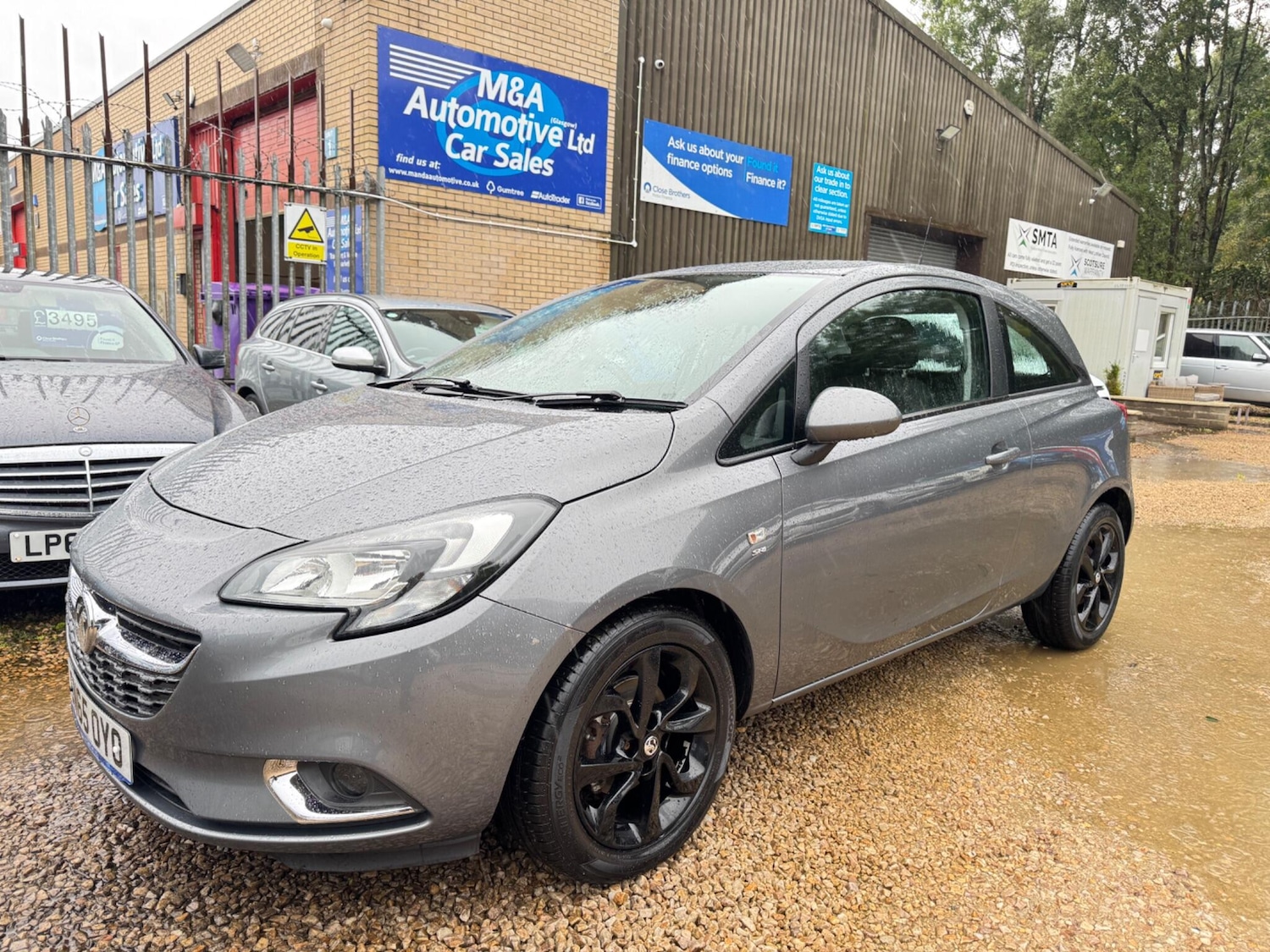 Used Vauxhall Corsa 2015 for sale - 76166659: Photo 2