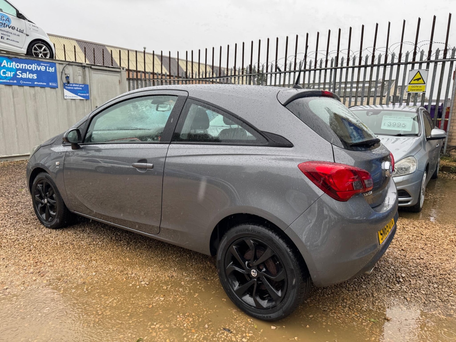 Used Vauxhall Corsa 2015 for sale - 76166659: Photo 4