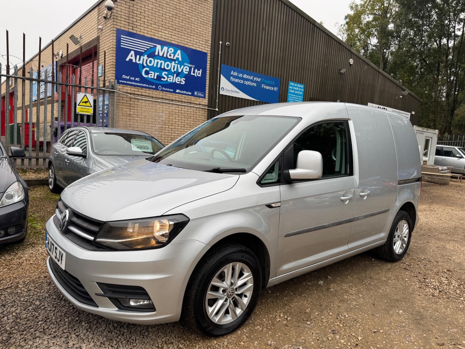 Used Volkswagen Caddy 2017 for sale - 76270550: Photo 2