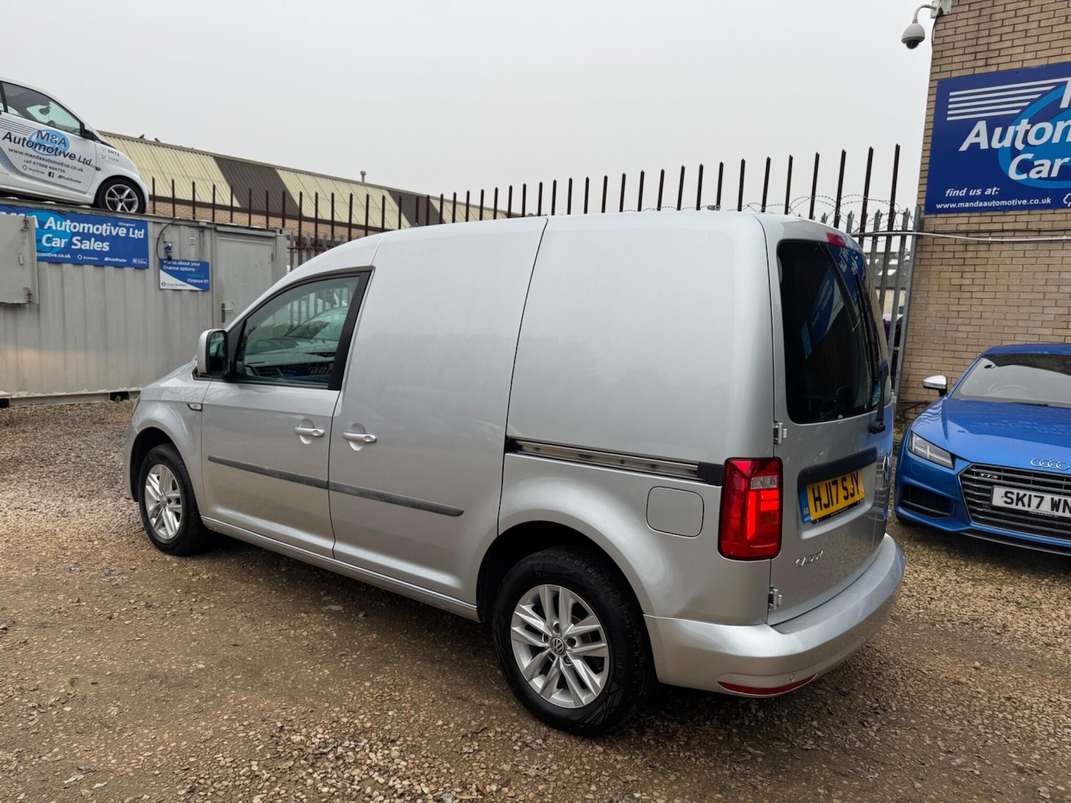Used Volkswagen Caddy 2017 for sale - 76270550: Photo 3