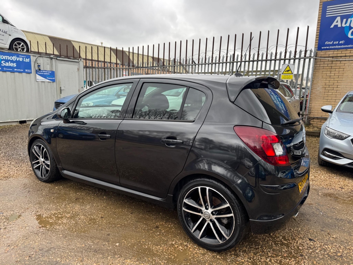Used Vauxhall Corsa 2013 for sale - 77440465: Photo 3