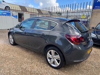 Used Vauxhall Astra 2013 for sale - 75697402: Photo