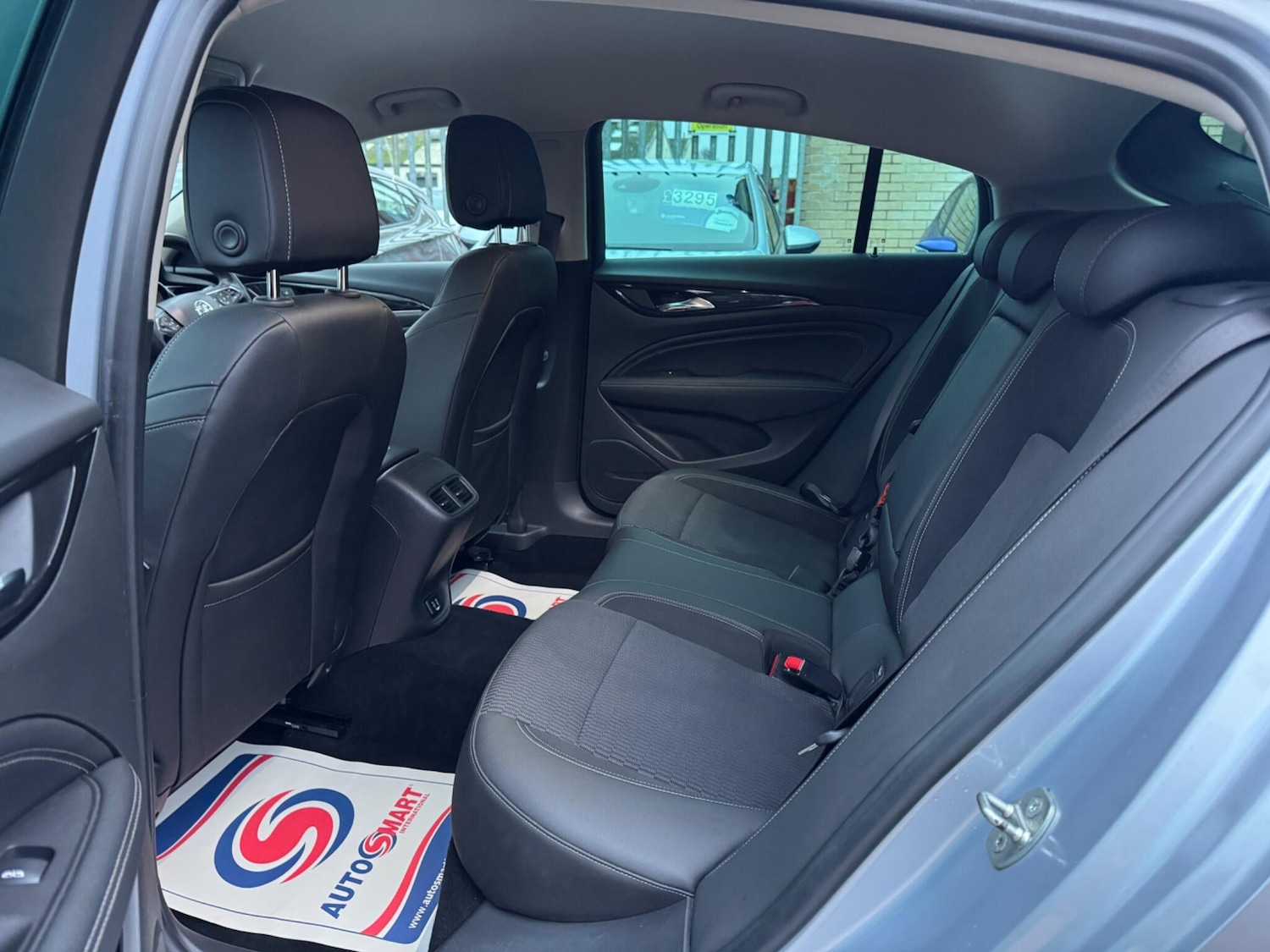 Used Vauxhall Insignia 2017 for sale - 77215575: Photo 15