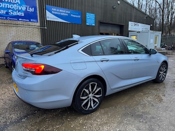 Used Vauxhall Insignia 2017 for sale - 77215575: Photo