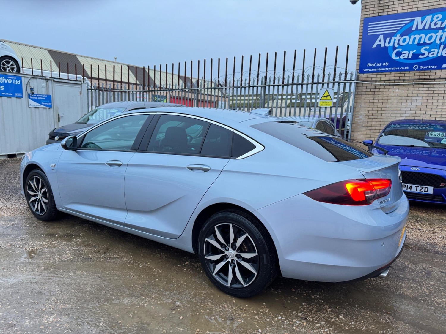 Used Vauxhall Insignia 2017 for sale - 77215575: Photo 4