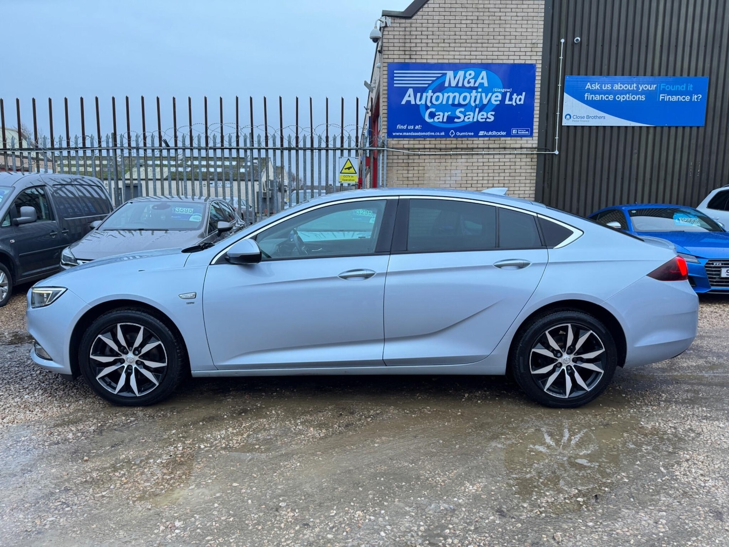 Used Vauxhall Insignia 2017 for sale - 77215575: Photo 5