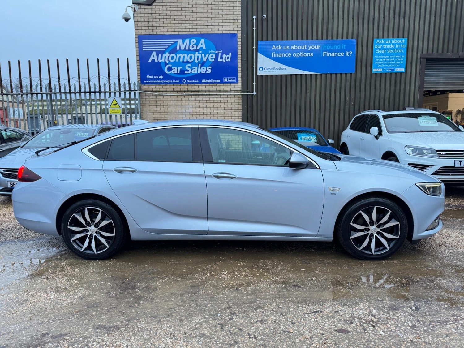 Used Vauxhall Insignia 2017 for sale - 77215575: Photo 6