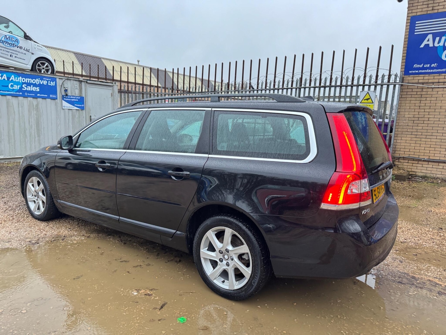 Used Volvo V70 2014 for sale - 76572714: Photo 3
