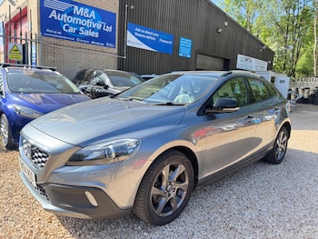 Used Volvo V40 2015 for sale - 78704863: Photo