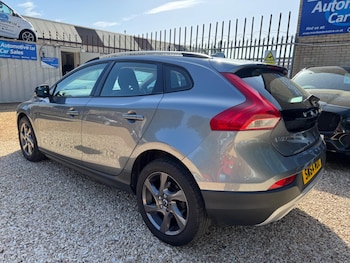 Used Volvo V40 2015 for sale - 78704863: Photo