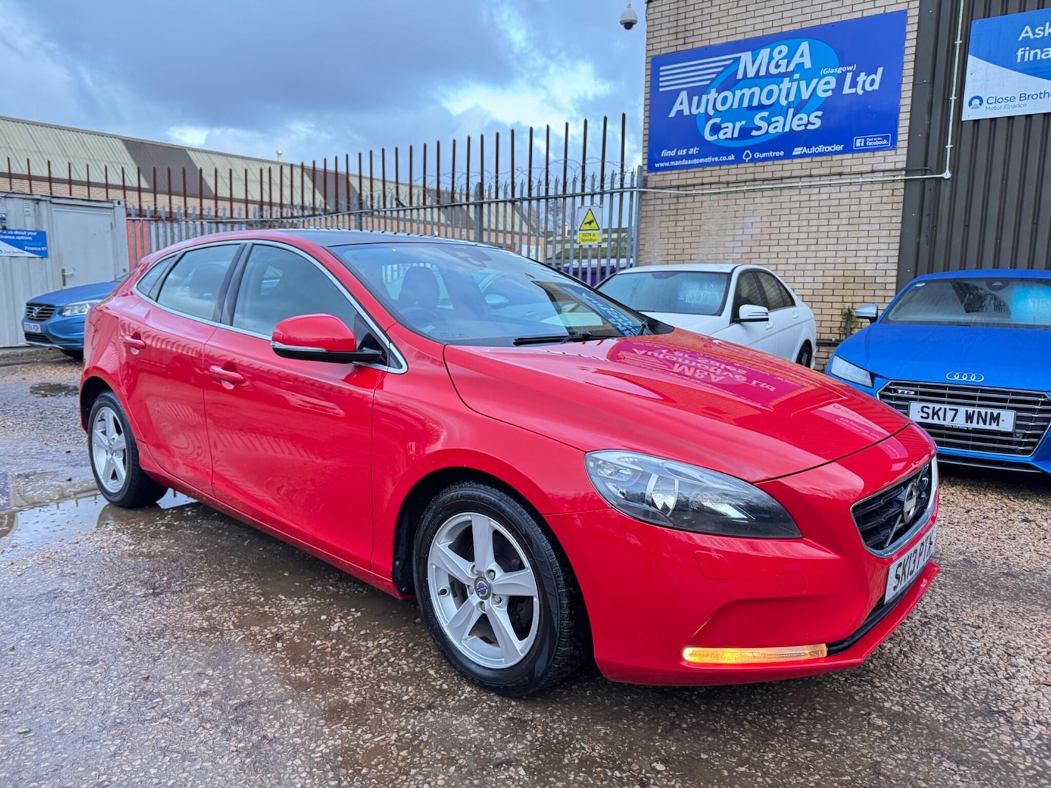 Used Volvo V40 2013 for sale - 77387501: Photo 1