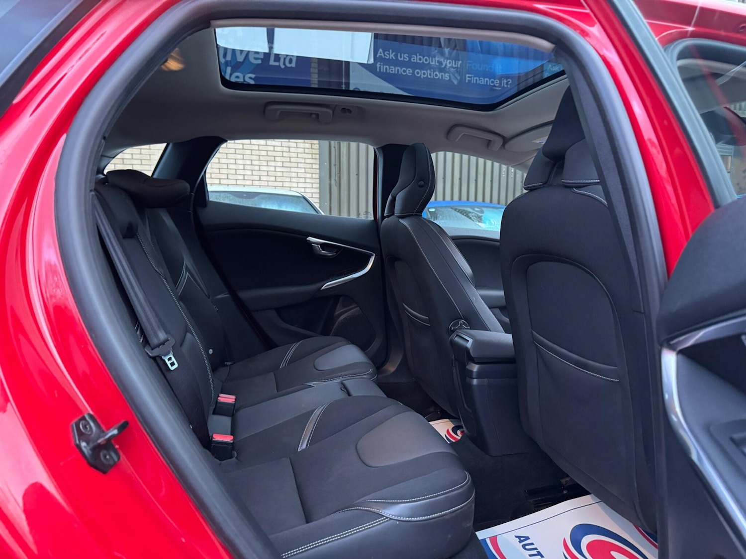 Used Volvo V40 2013 for sale - 77387501: Photo 12