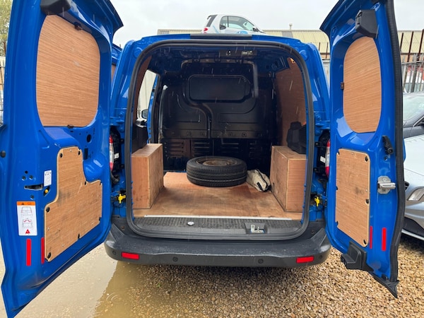 Used Ford Transit Courier 2019 for sale - 76167221: Photo 12