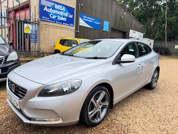 Used Volvo V40 2015 for sale - 79712494: Photo