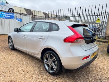 Used Volvo V40 2015 for sale - 79712494: Photo