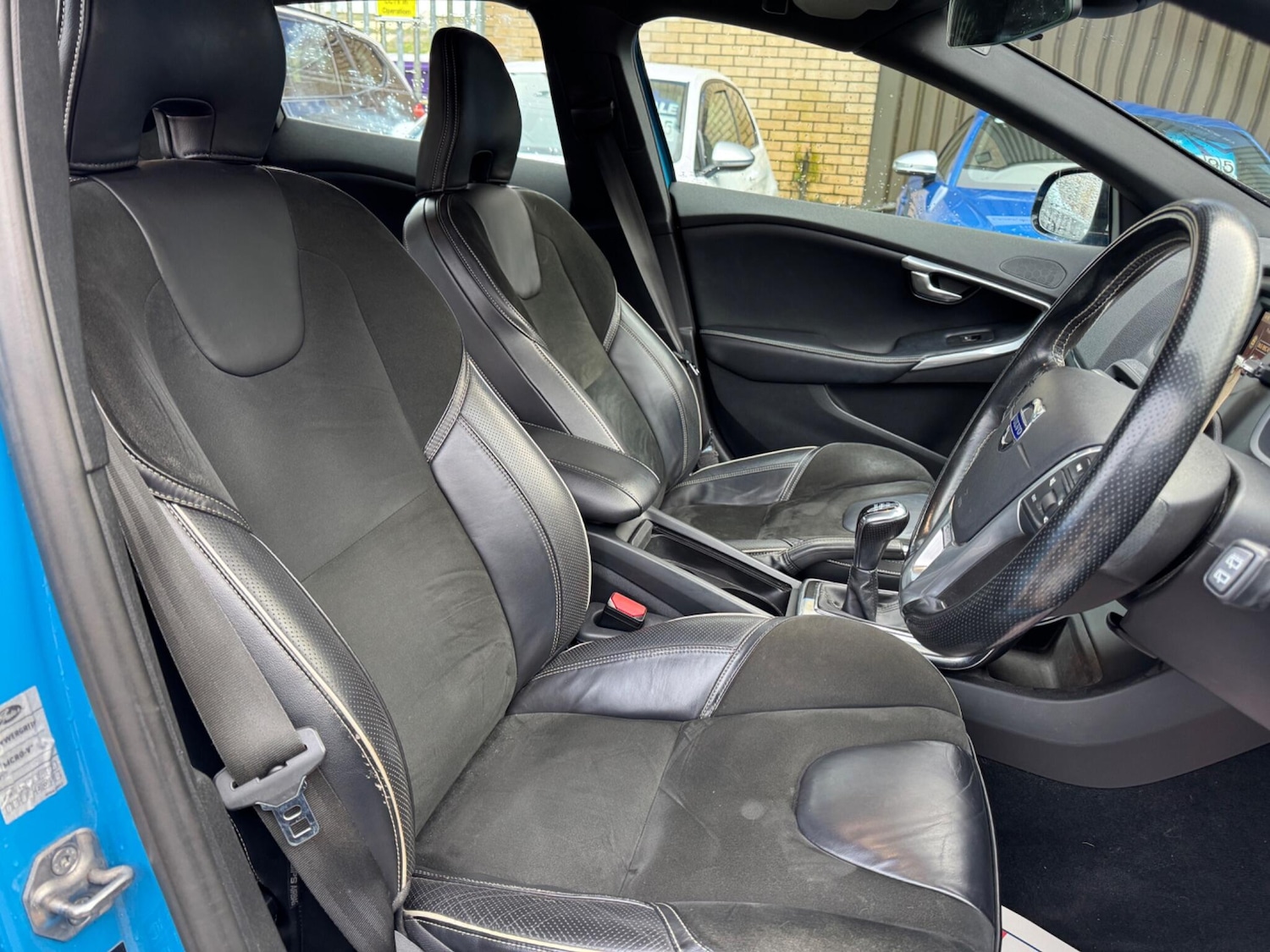 Used Volvo V40 2015 for sale - 77066558: Photo 11