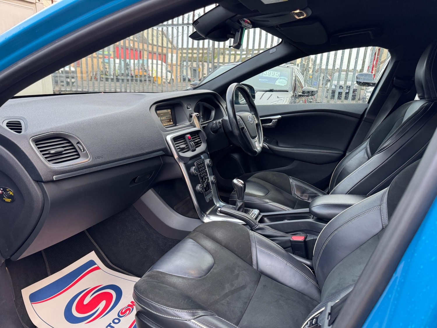 Used Volvo V40 2015 for sale - 77066558: Photo 13