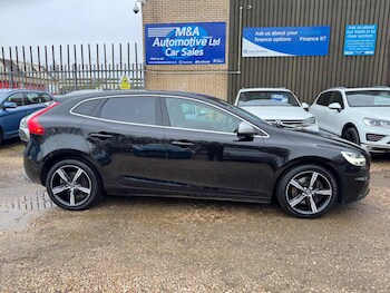 Used Volvo V40 2017 for sale - 77468948: Photo