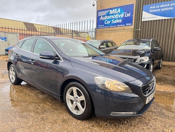 Used Volvo V40 2014 for sale - 77657822: Photo