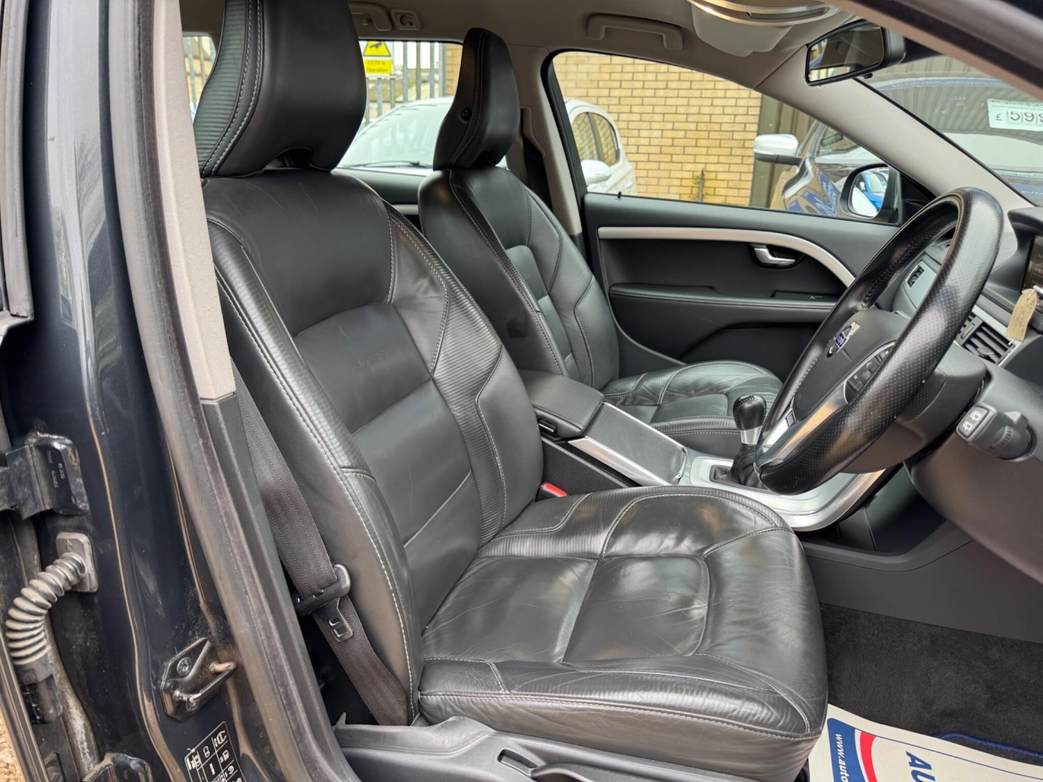 Used Volvo V70 2013 for sale - 78170505: Photo 11