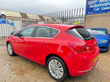 Used Vauxhall Astra 2014 for sale - 76189765: Photo
