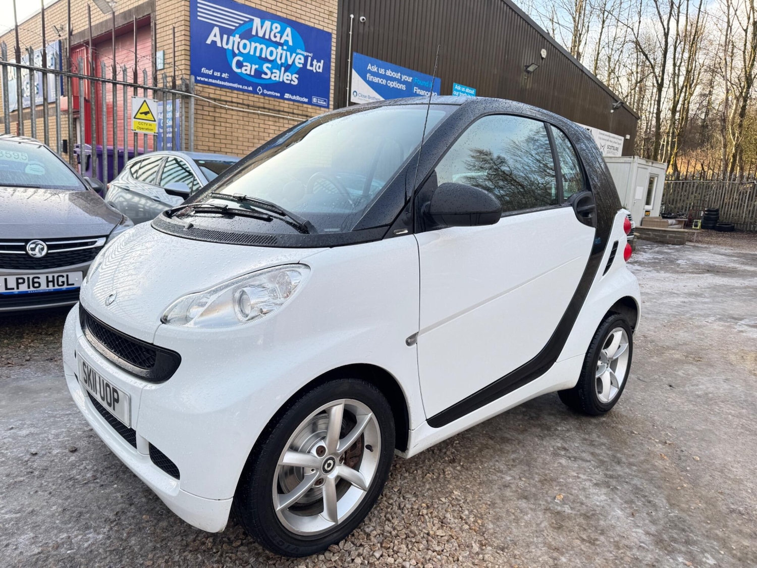 Used smart fortwo 2011 for sale - 77130819: Photo 1