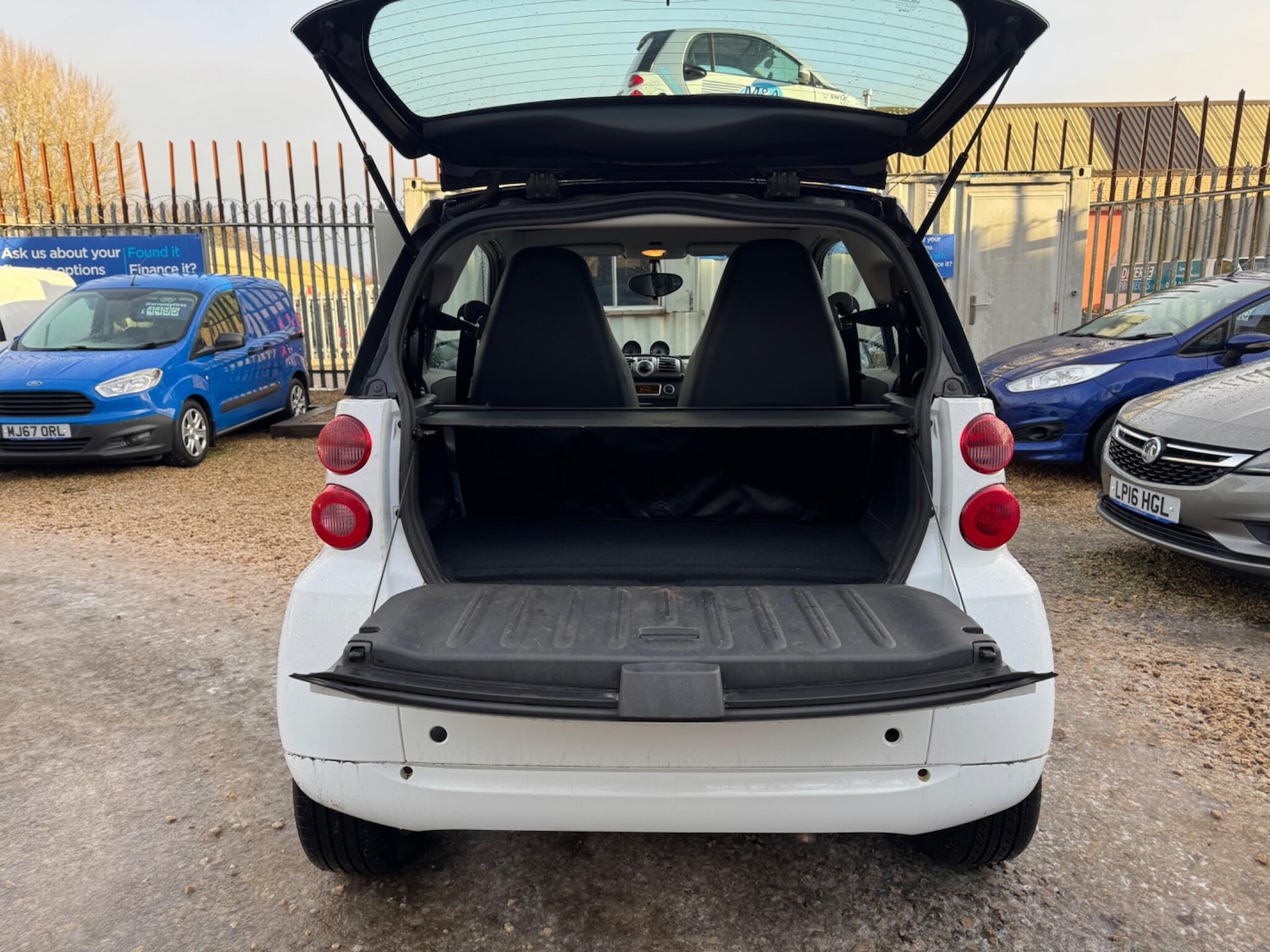 Used smart fortwo 2011 for sale - 77130819: Photo 13