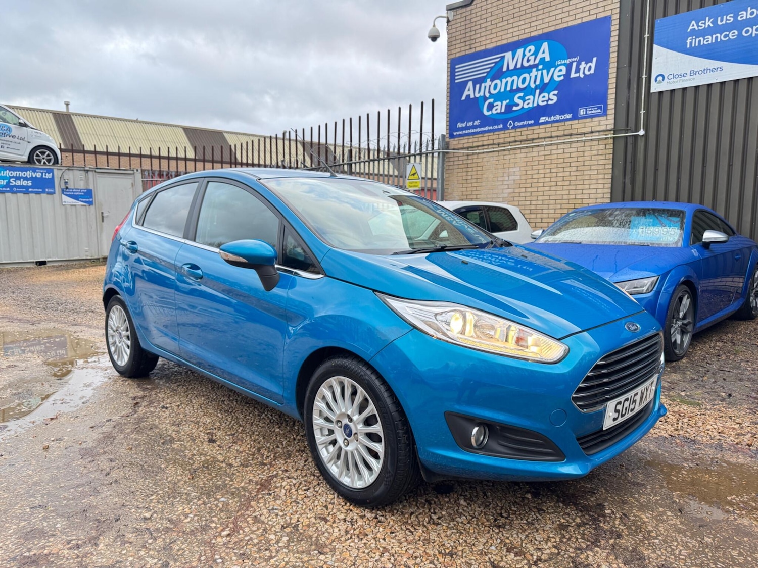 Used Ford Fiesta 2015 for sale - 76913394: Photo 2