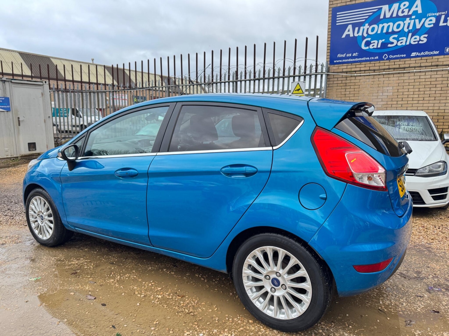 Used Ford Fiesta 2015 for sale - 76913394: Photo 3