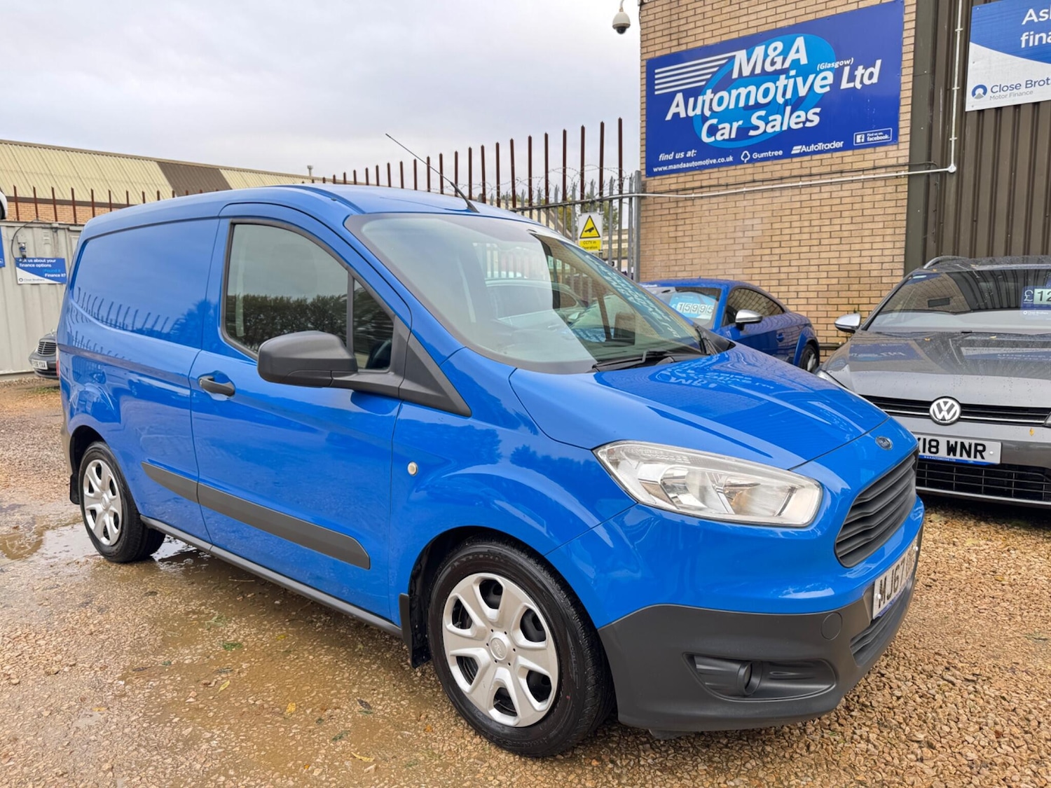 Used Ford Transit Courier 2018 for sale - 76200788: Photo 2