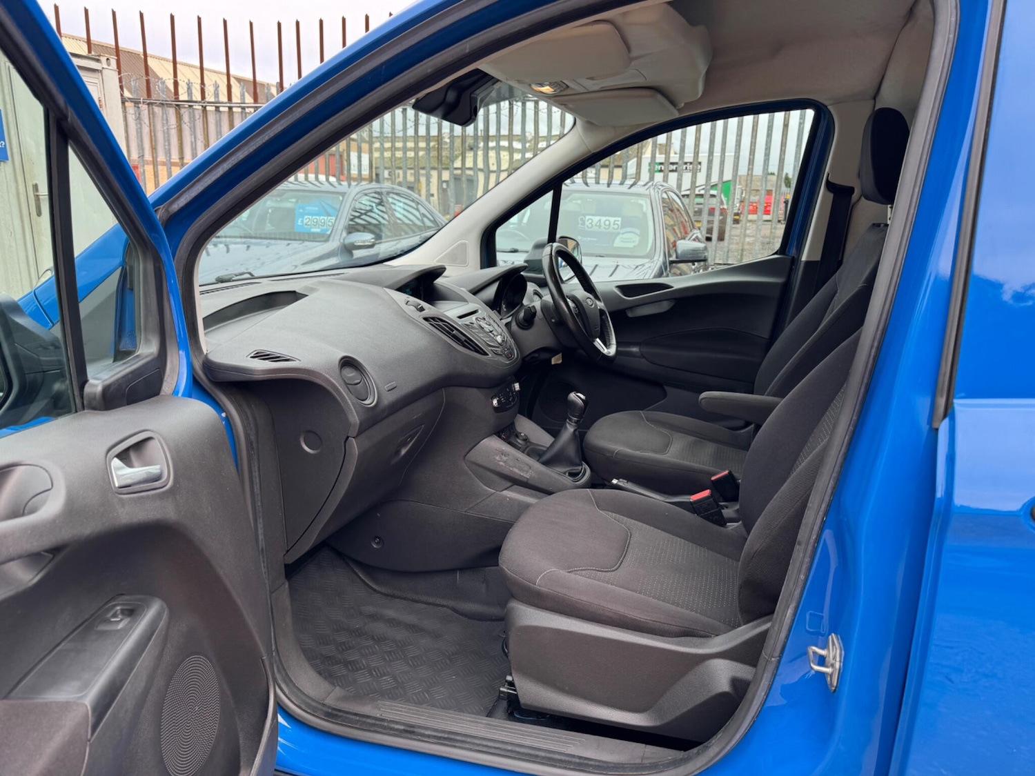 Used Ford Transit Courier 2018 for sale - 76200788: Photo 7