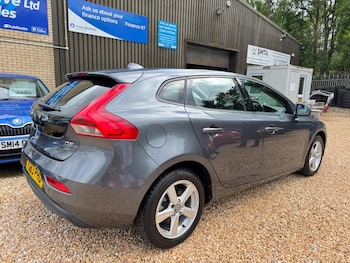 Used Volvo V40 2013 for sale - 78911707: Photo