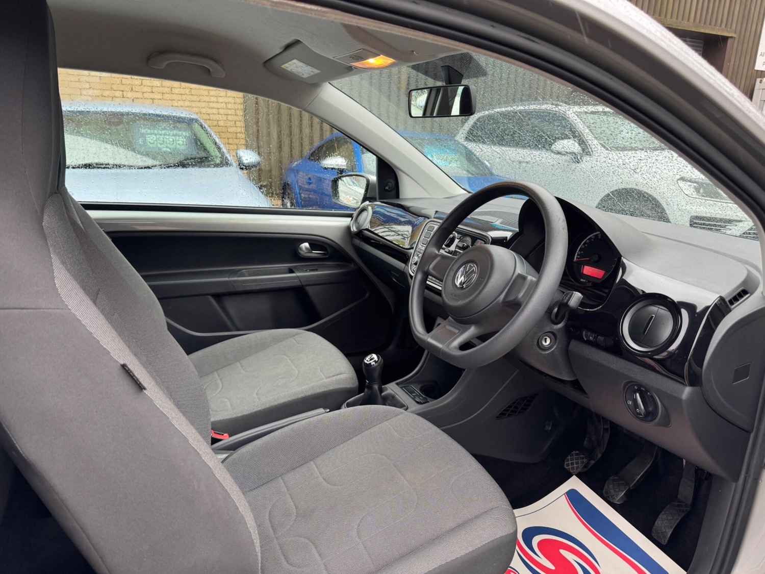 Used Volkswagen up! 2015 for sale - 77440863: Photo 10