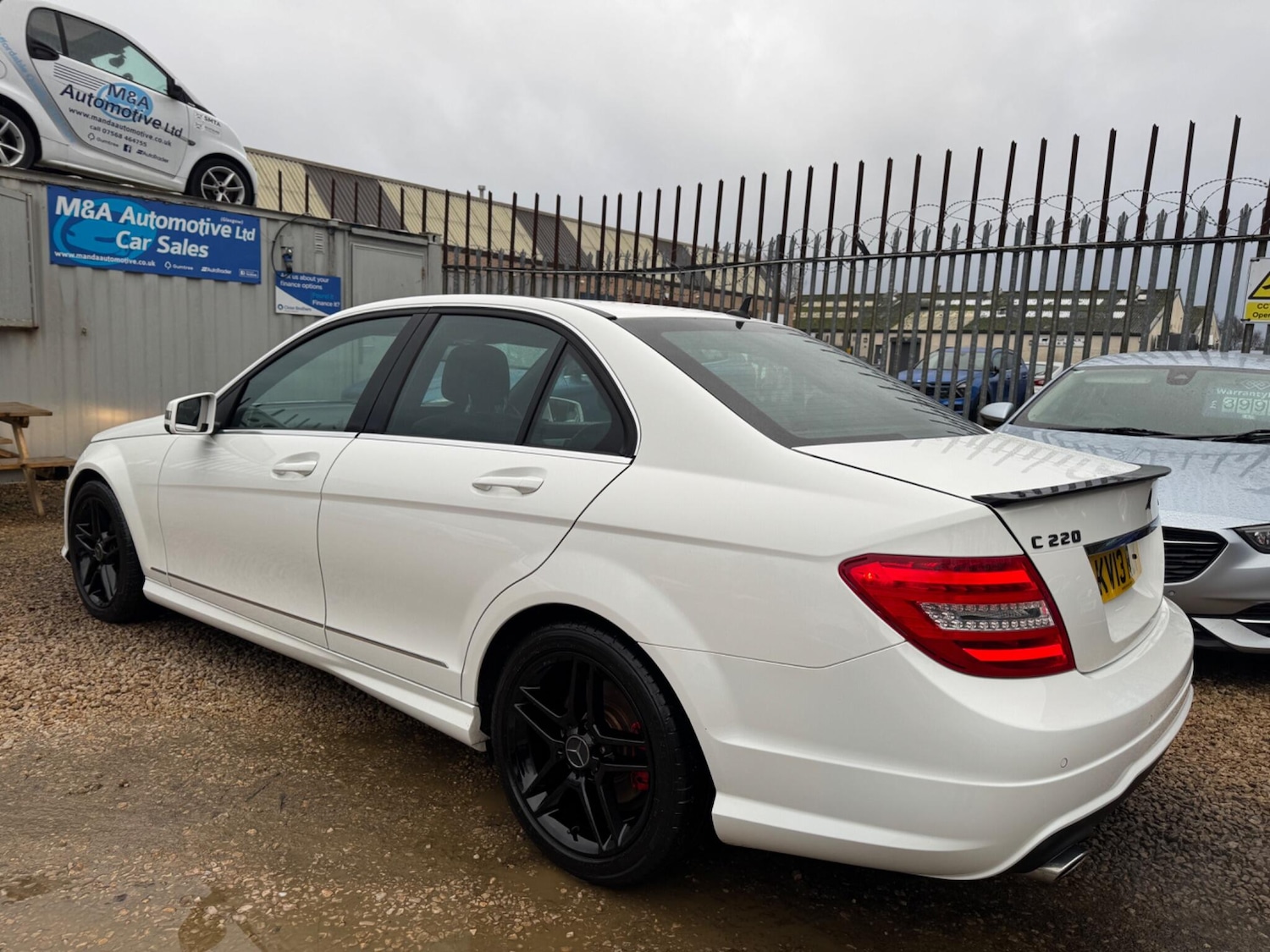 Used Mercedes-Benz C Class 2013 for sale - 77306361: Photo 4