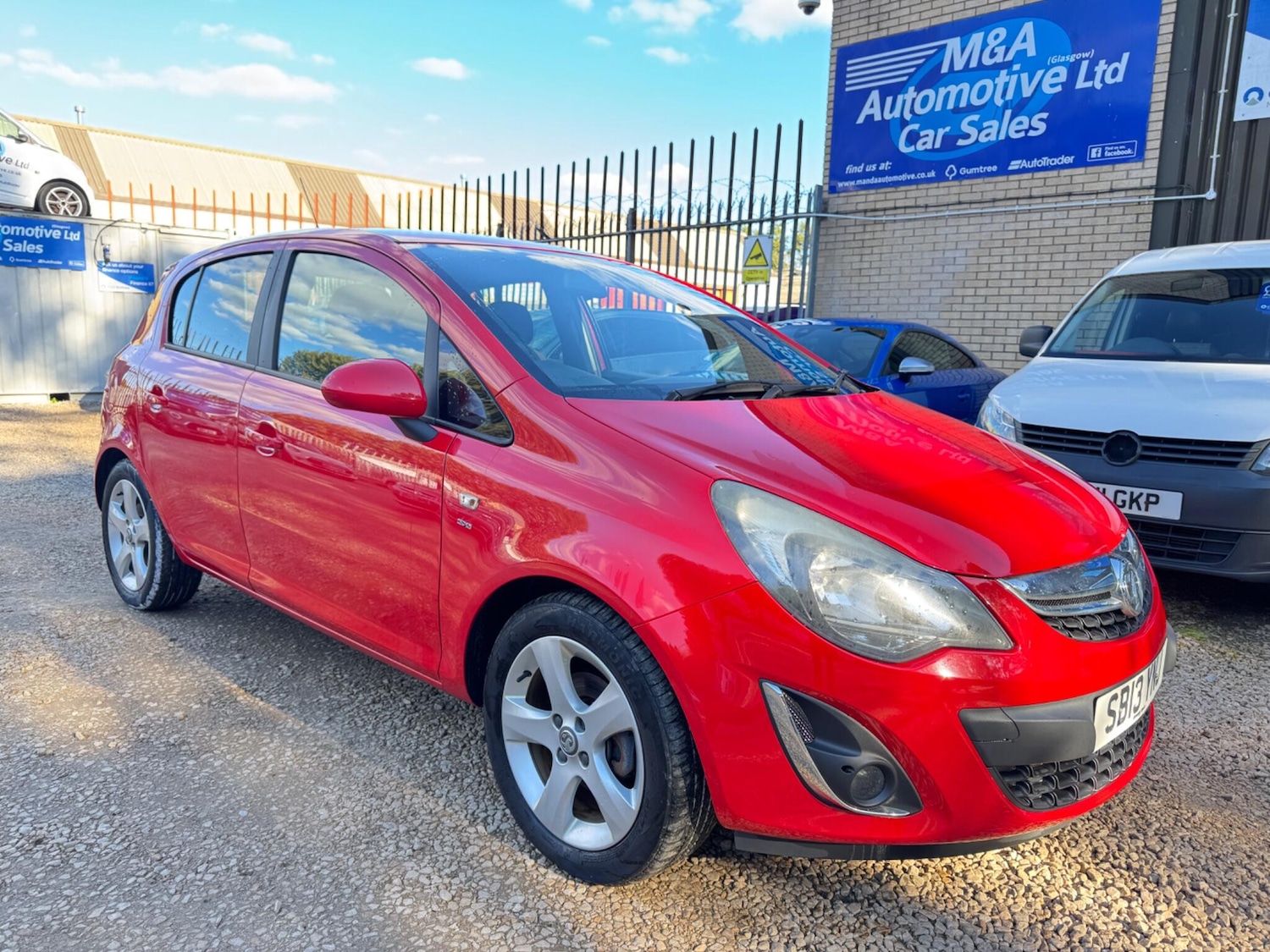 Used Vauxhall Corsa 2013 for sale - 76072792: Photo 2
