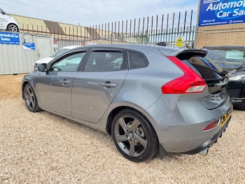 Used Volvo V40 2015 for sale - 78728864: Photo