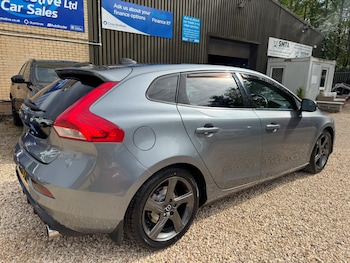 Used Volvo V40 2015 for sale - 78728864: Photo