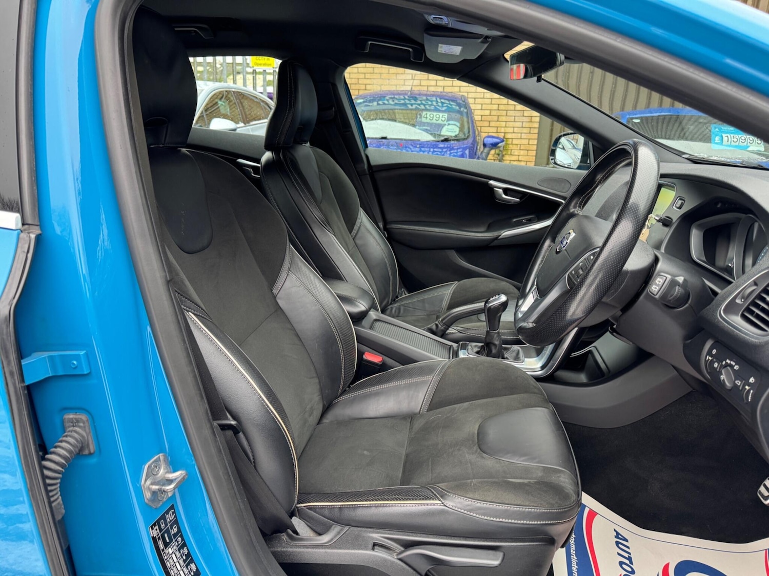 Used Volvo V40 2014 for sale - 77156427: Photo 11