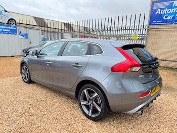 Used Volvo V40 2016 for sale - 78261410: Photo